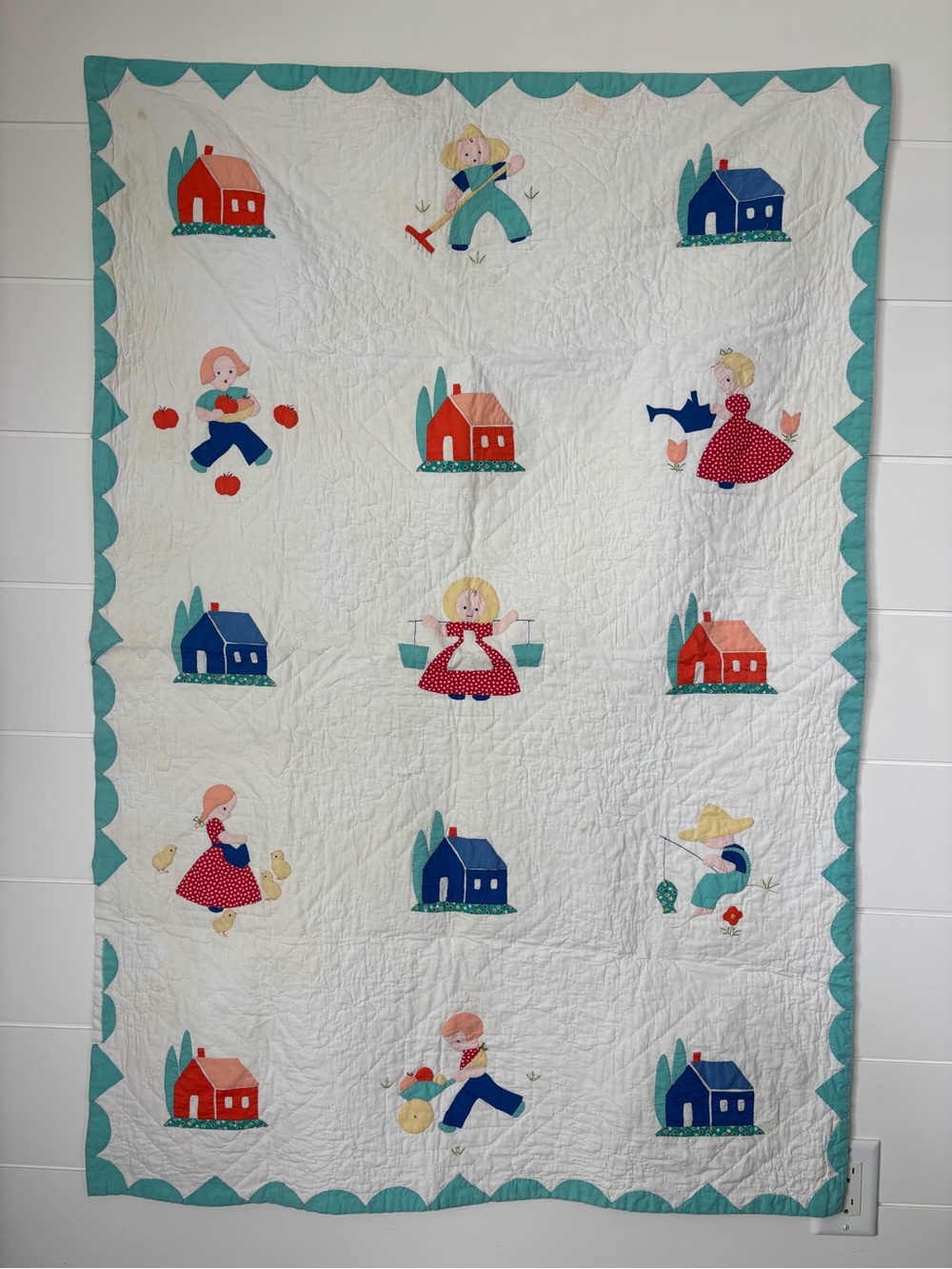 Handmade Vintage Applique Patchwork Childs Crib Quilt